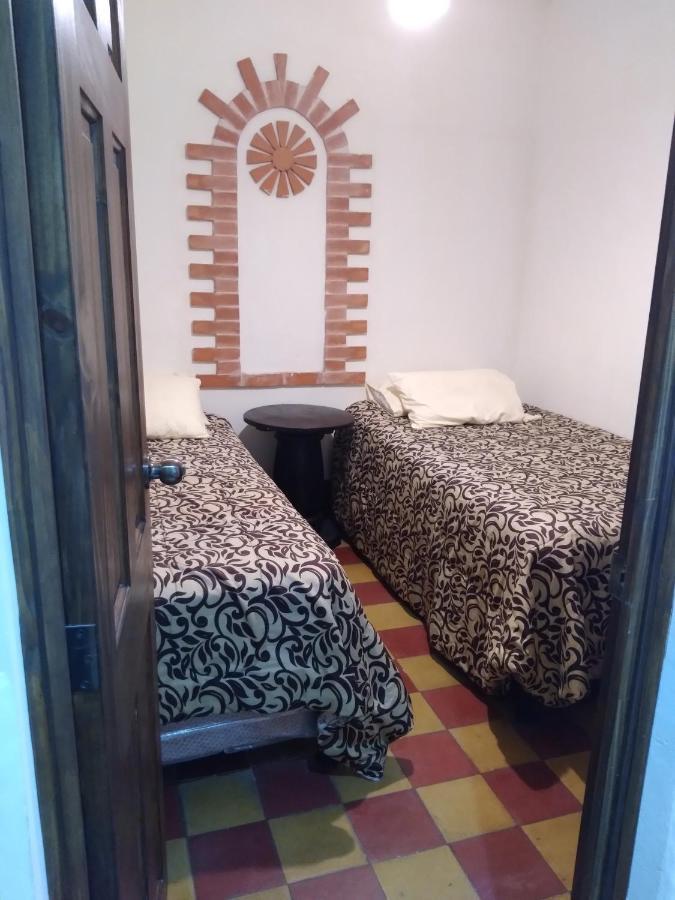 Hotel Acatenango Inn Antigua Bagian luar foto
