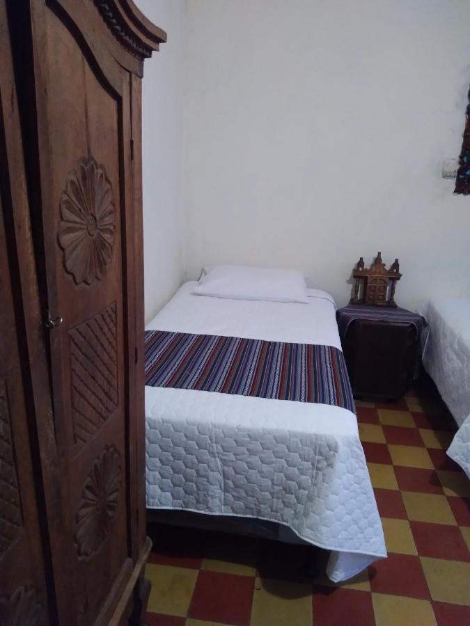Hotel Acatenango Inn Antigua Bagian luar foto
