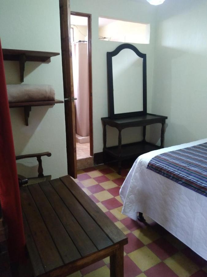 Hotel Acatenango Inn Antigua Bagian luar foto