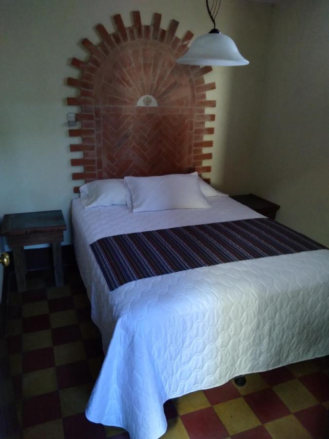 Hotel Acatenango Inn Antigua Bagian luar foto