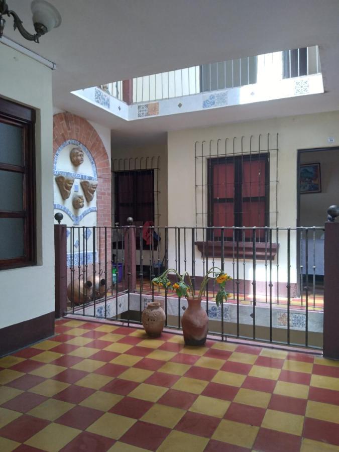Hotel Acatenango Inn Antigua Bagian luar foto