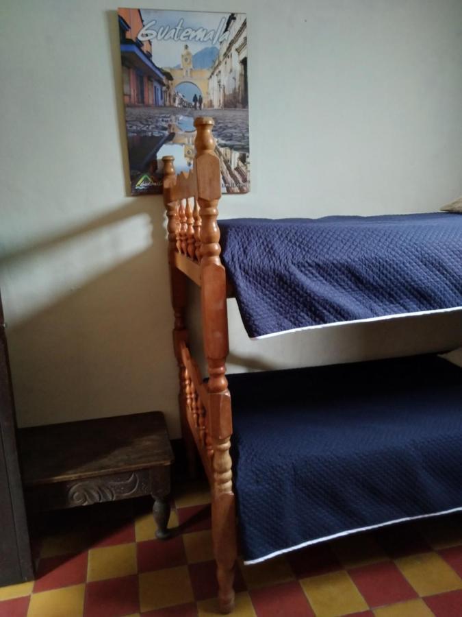 Hotel Acatenango Inn Antigua Bagian luar foto