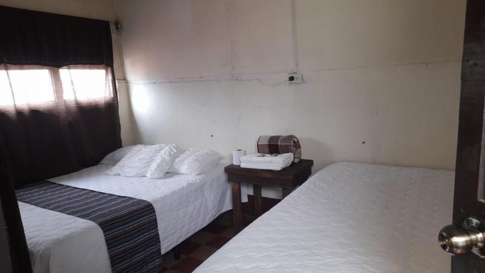 Hotel Acatenango Inn Antigua Bagian luar foto